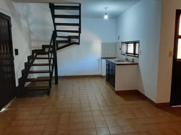 SE ALQUILA DUPLEX 2 DORMITORIOS